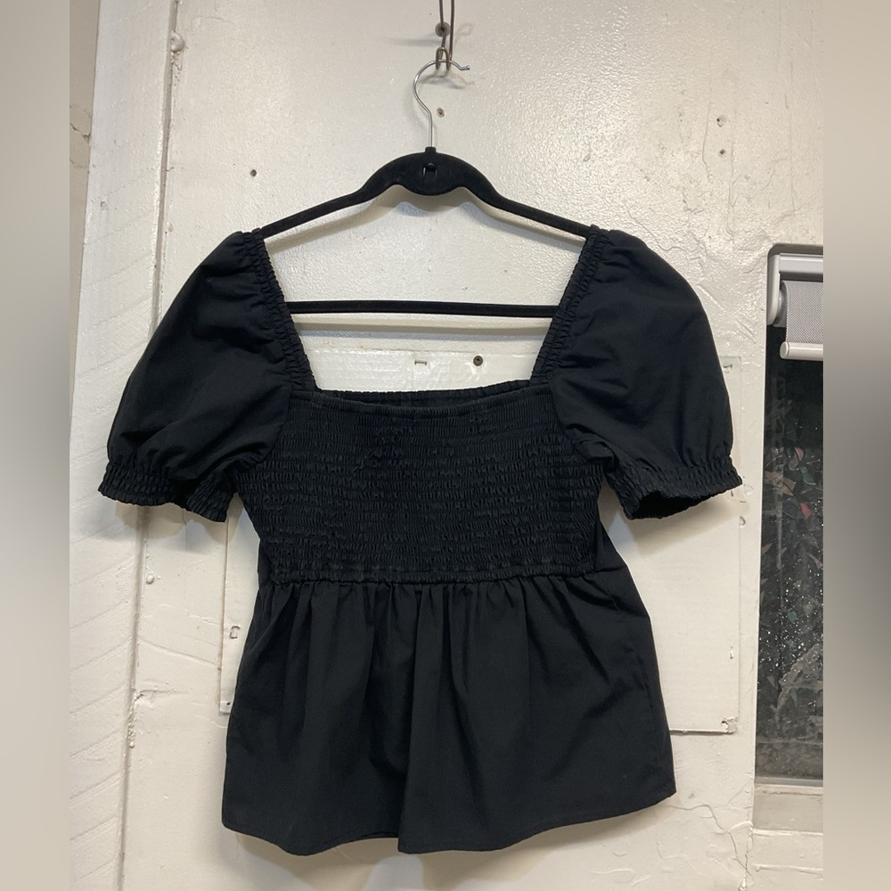 Abercrombie & Fitch Black Crop Smocked Puff Sleeve Top Size Medium - Picture 2 of 4